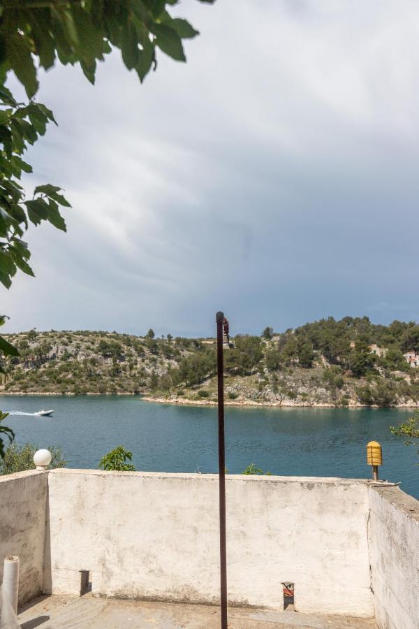 Apartments By The Sea Bobovisca Na Moru, Brac - 5682 Lozisce Exterior photo