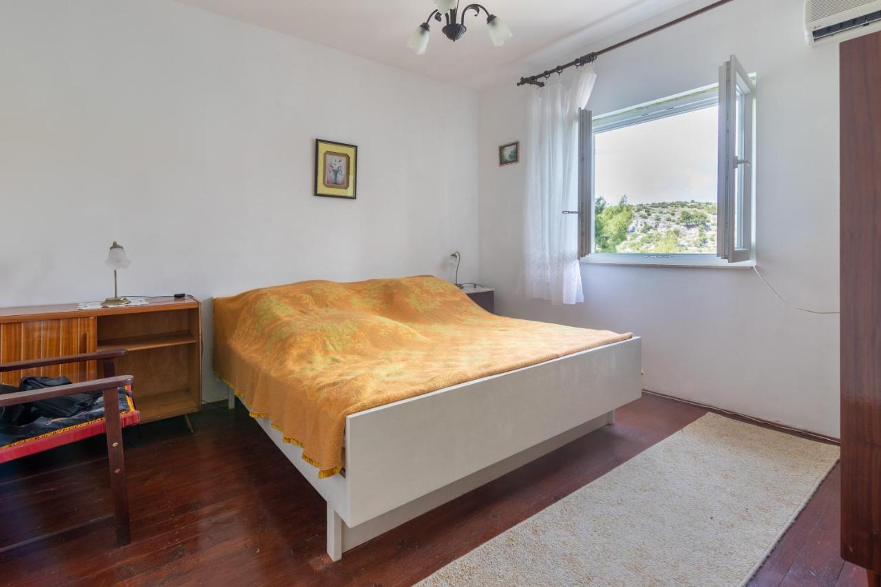 Apartments By The Sea Bobovisca Na Moru, Brac - 5682 Lozisce Exterior photo
